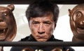 成龍攜“龍女郎”亮相多倫多 藏身獸頭中喜感十足