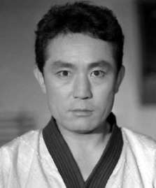 崔戊龙