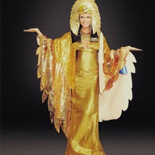 超?？死啡f(wàn)圣節(jié)扮埃及艷后 金屬頭飾貴氣逼人