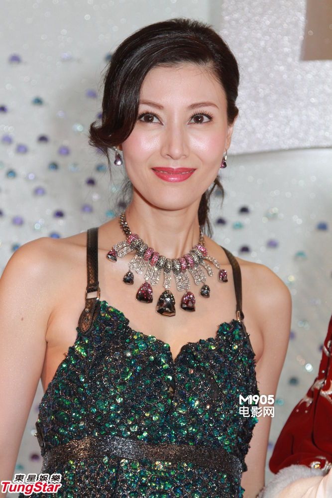 李嘉欣短裙黑丝性感 否认怀孕称生孩子看天意