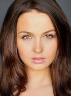 卡米拉·卢丁顿