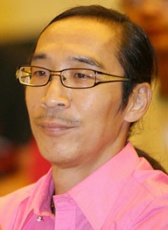 袁英明