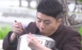 朱时茂跳杰克逊经典舞步 余少群变身“大胃王”