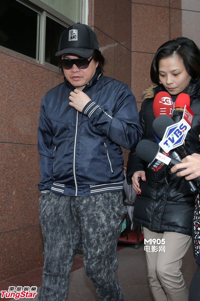 艺人戎祥不幸猝逝好友赶往送别 其父悲伤现身 ( 1 / 11 ...