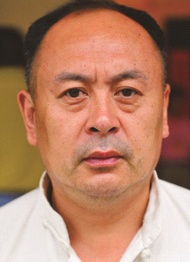 谷伟