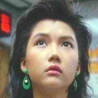何佩兒