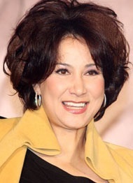 甄妮
