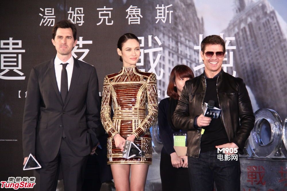 阿汤哥助阵新片首映想与李安合作 穿围裙做包子