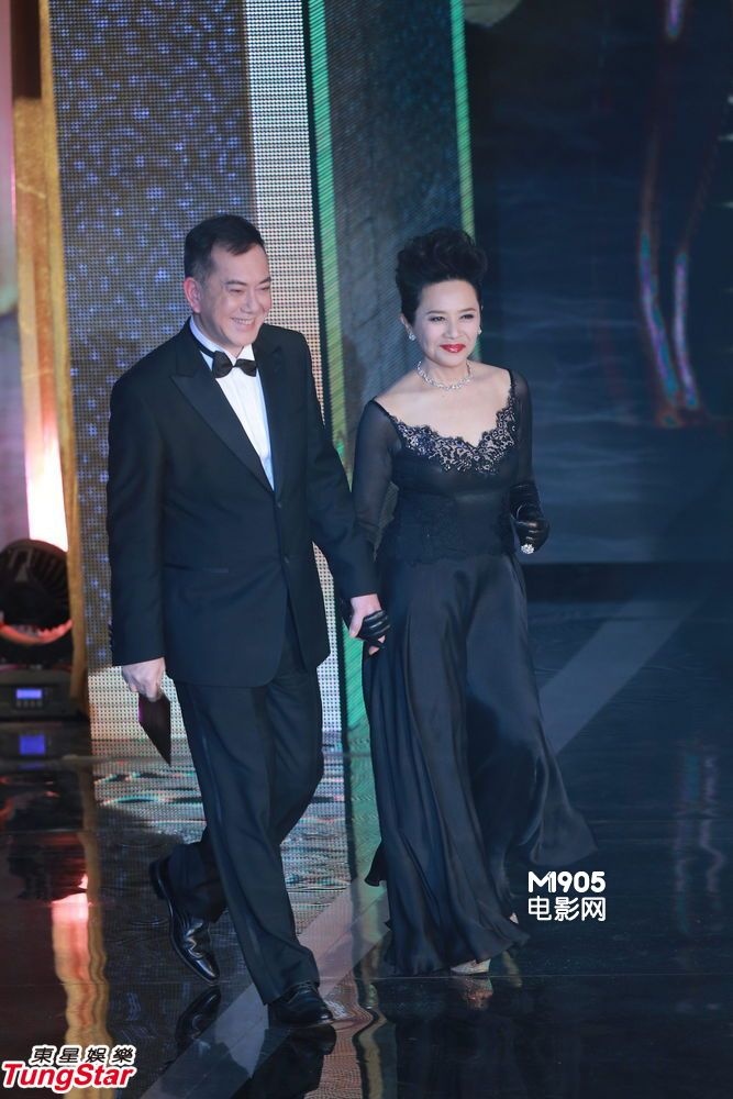 黄秋生颁奖叶德娴搞笑图片