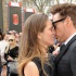 《钢铁侠3》伦敦放映会 小罗伯特·唐尼夫妇热吻