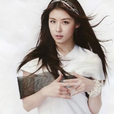 河智苑白衣寫真如純美公主 巧露香肩美腿顯清純