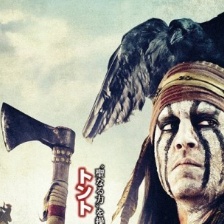 《独行侠》日版角色海报 德普手握斧头血腥杀戮