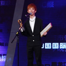 郭敬明斬獲最佳新人導(dǎo)演 《小時代》贏得開門紅