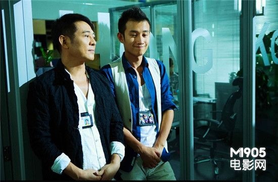 文章称李连杰是信仰领路人 承认子凭父贵_华