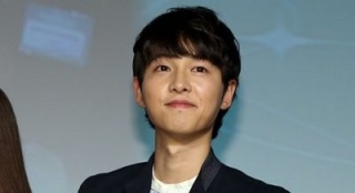 宋仲基辭演《海霧》 入伍前有望加盟《老千2》