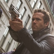 《冥界警局》曝劇照 督爺?shù)醺呖站G燈俠持槍欲射