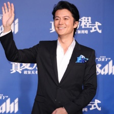 “黃金單身漢”福山雅治來臺(tái) 老少通吃粉絲瘋狂