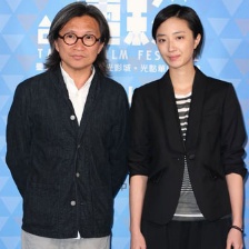 陳可辛任臺(tái)北電影節(jié)評(píng)審 桂綸鎂黑裙端莊知性