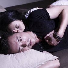 范逸臣與女模共枕顯親密 浴缸濕身互擁考驗意志