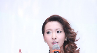 《真愛無悔》開機(jī) Makiyo打人后首演電影剪板寸