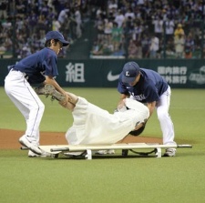 “貞子”恐怖亮相棒球賽 完美直線球引爆賽場