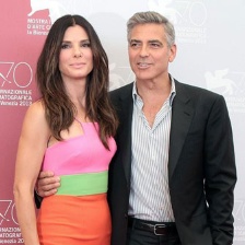 《地心引力》室外发布 布洛克、克鲁尼默契亮相