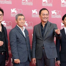 《不可饒恕》發(fā)布會(huì) 渡邊謙、柳樂優(yōu)彌亮相助陣