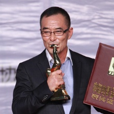 《一代宗師》王慶祥成最佳男配 硬漢動容吻獎杯