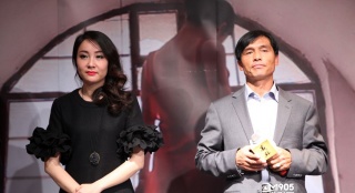 《美姐》導(dǎo)演與片方喝酒化恩仇 主演高唱情歌