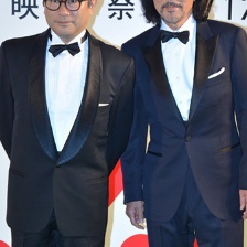 閉幕片《清須會議》主創(chuàng)登綠毯 導演主演同亮相