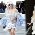 Lady Gaga透视薄纱裙现身街头 大方露内衣轮廓