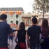 扎克·埃夫隆與柯林斯互牽手同游 疑似戀情曝光