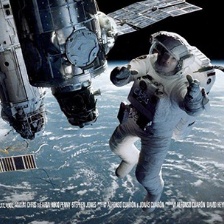 《地心引力》首发全景海报 天宫一号露“真颜”