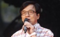 成龙为电影艺术馆“亮灯” 呼吁同行抢救“宝贝”