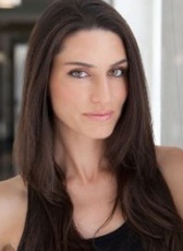 希尔维亚·凯尔