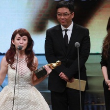 郭书瑶获最佳新人奖狂飙泪 喜极而泣妆容险哭花