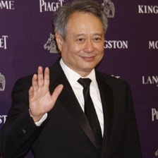 金马最佳影片爆冷 主席李安后台淡定挥手致意