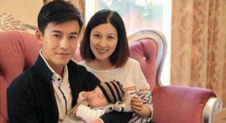 乔振宇妻首曝全家福照 两人感恩节微博隔空示爱