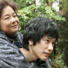 地震重生片《家路》曝預(yù)告 松山健一背母親登山