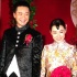 劉璇、王弢大婚：新郎新娘玩親親 劉璇幸福落淚