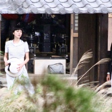 金城武现身《太平轮》片场 长泽雅美穿短袖出镜
