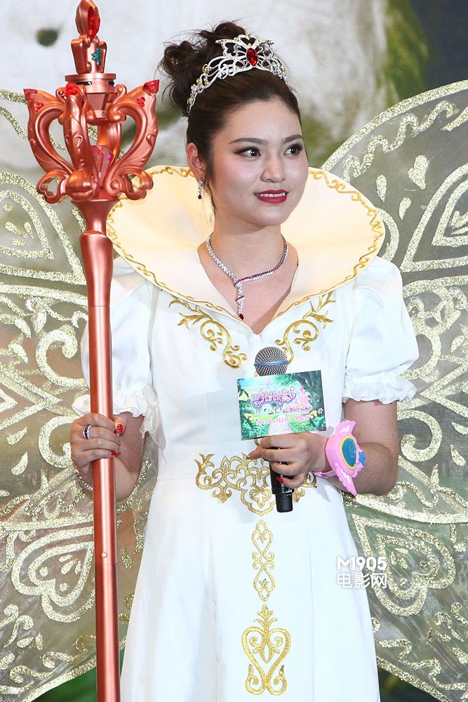 《巴啦啦小魔仙2》首映人气高 王诗龄因病缺席