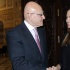 安吉丽娜·朱莉探访黎巴嫩难民 与总理会面握手