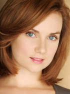 维多利亚·娜尔德