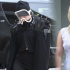 Lady GaGa雷人造型出街 护目镜遮面服装似忍者