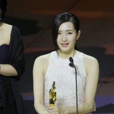 江疏影憑《致青春》突圍 摘得最佳新人演員獎