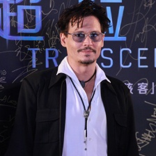 葛优助阵《超验骇客》首映礼 德普人气高遭围堵