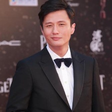 《風暴》劇組全黑服飾席卷紅毯 男星尹子維帥氣