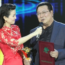 王競、宋國鋒雙獲優(yōu)秀導(dǎo)演獎 登臺領(lǐng)獎暢談感言