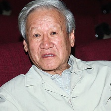 謝飛：張藝謀很適合拍商業(yè)片 新人要有自我表達(dá)